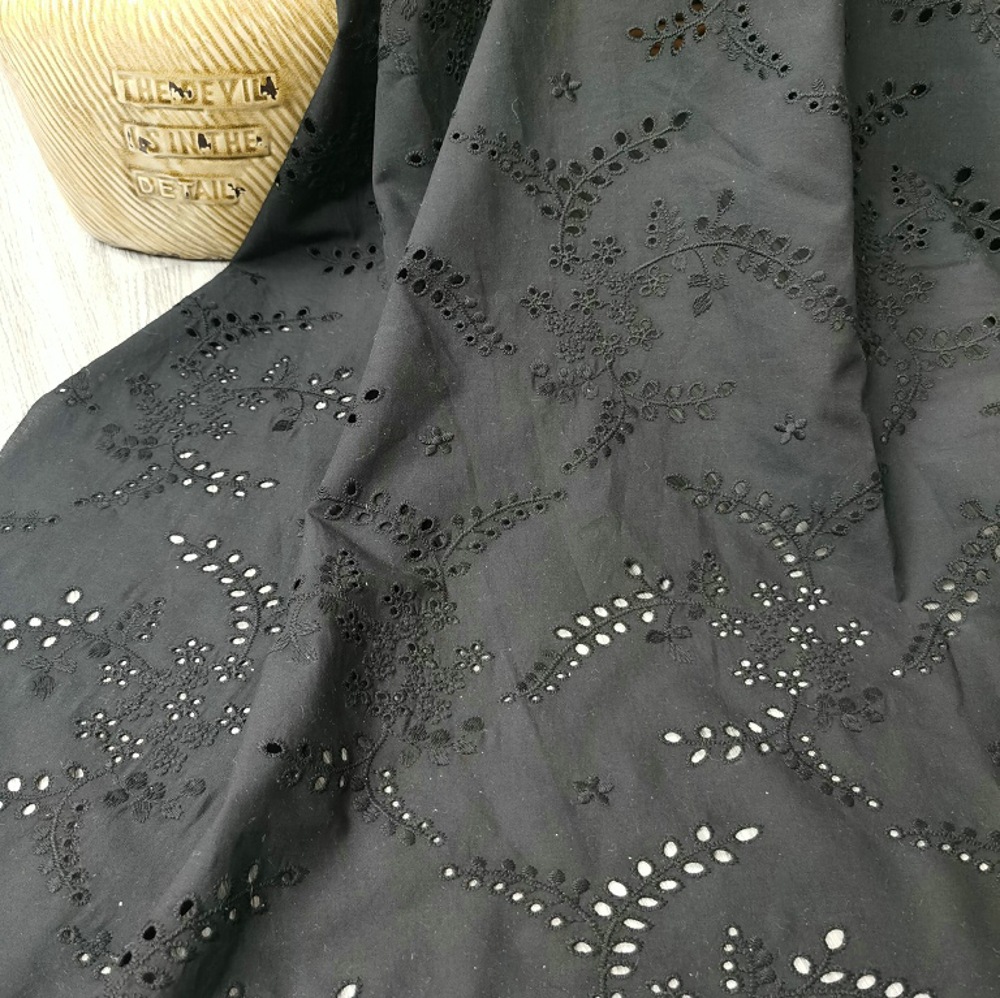 Tessuto di pizzo floreale rica - Sewing Eyelet Fabric recensione e prezzo