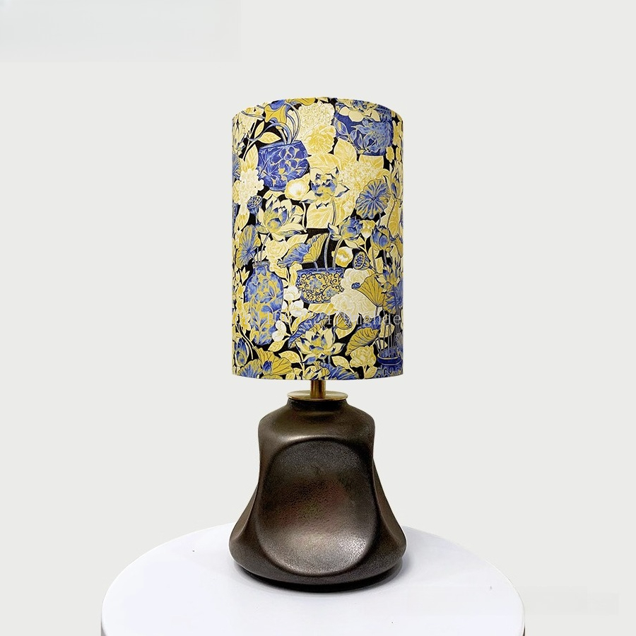 Lampada da tavolo in tessuto L - Century Textile & Sewing Supply By Owner recensione e prezzo